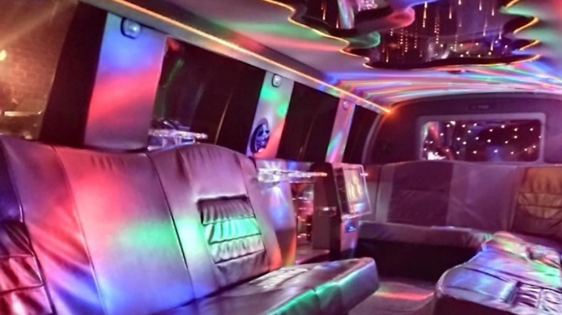 Bachelor/Bachelorette Limo​